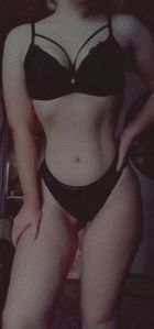 Карина , 8 988 985-79-96